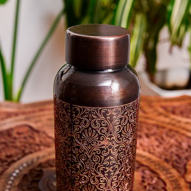 【6個セット】アーユルヴェーダ 高級銅製ウォーターボトル 水筒 ダマスク柄が美しい マグボトル 水差し〔約600ml〕 7 - 上部の写真です
