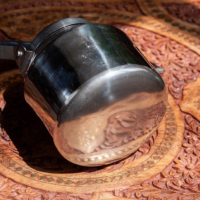 【6個セット】小ぶりで可愛い　ティーケトル　昔ながらのレトロなフォルム　インドのやかん 13 - 底面です