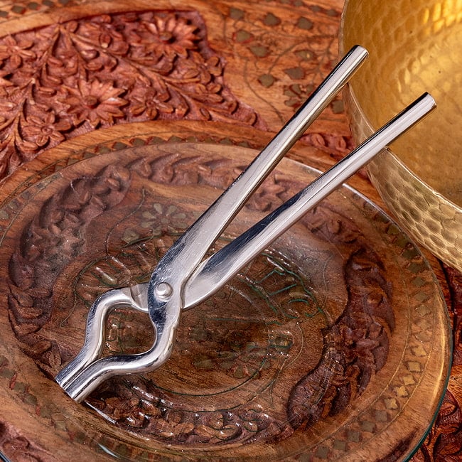 【6個セット】インドの鍋つかみ - インドの鍋　バゴーナなどへ　やっとこ〔約18cm〕 3 - 別の角度からです