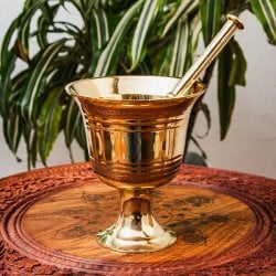 【6個セット】オーセンティックでエレガントな真鍮のスパイスグラインダー 高さ:約14cm