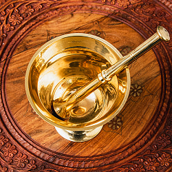 【6個セット】オーセンティックでエレガントな真鍮のスパイスグラインダー 高さ：約14cm - サブ3