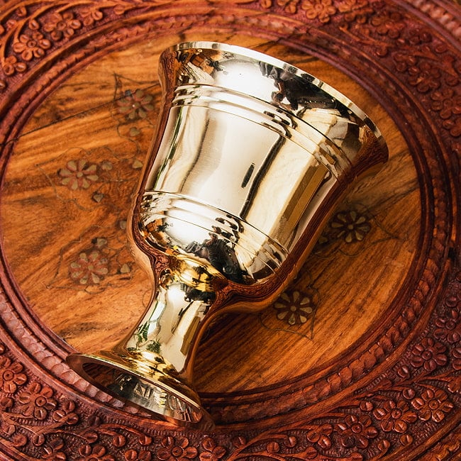 【6個セット】オーセンティックでエレガントな真鍮のスパイスグラインダー 高さ：約16cm 7 - 側面を見てみました。