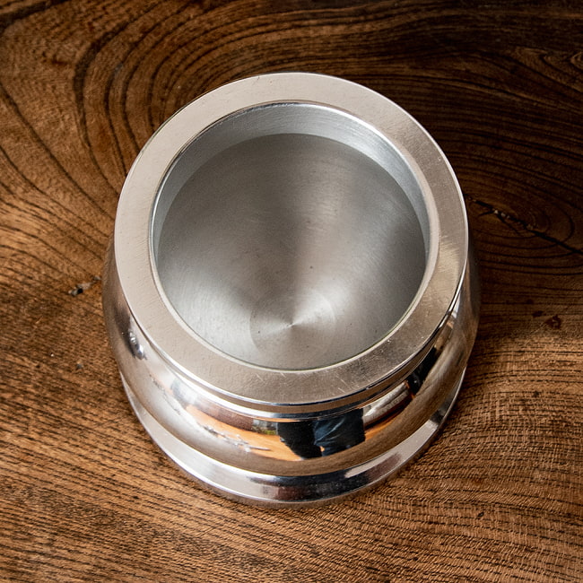 【6個セット】アルミ製のスパイスグラインダー クラシックな壺型 高さ：10cm 5 - 上からの様子です。