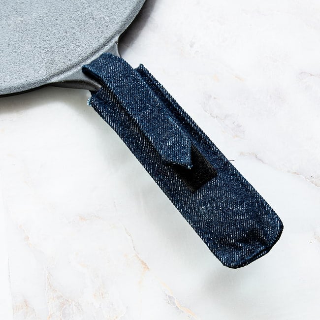 【6個セット】鋳鉄製 高級チャパティパン CAST IRON TAWA 直径25.5cm 1.8kg程度 10 - デニムカバーが付属します。