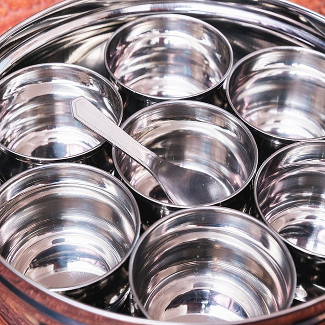 【6個セット】中身が見える！シースルー蓋の円形スパイスボックス　7種類のスパイスを入れられる[直径約19cm] 12 - 拡大写真です