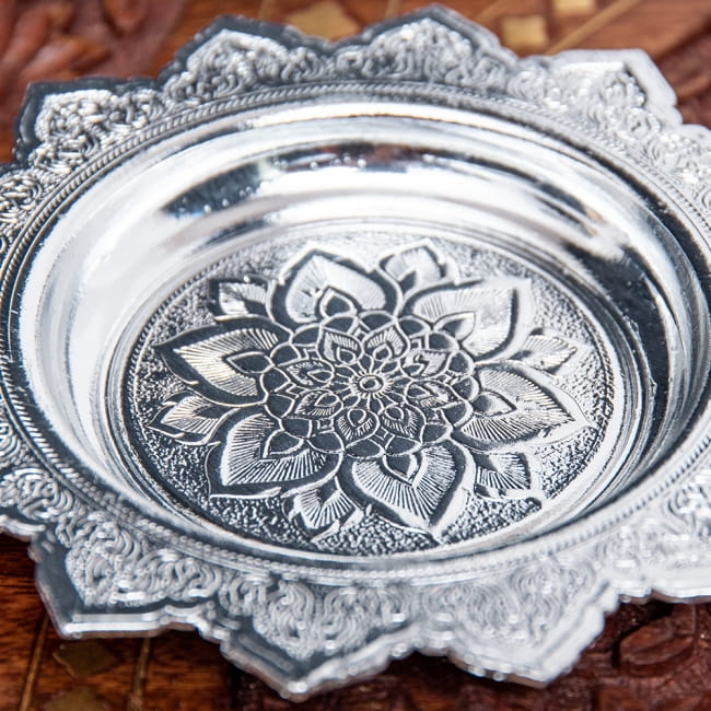 【6個セット】タイのお供え入れ 飾り皿 - 直径：約10.5cm 5 - 中央部の様子です。