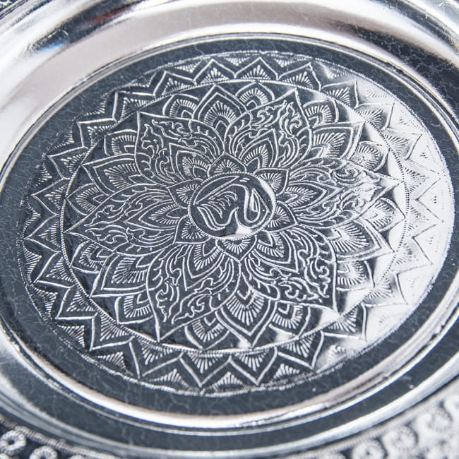 【6個セット】タイのお供え入れ 飾り皿 - 直径：約22cm 5 - 中央部の様子です。