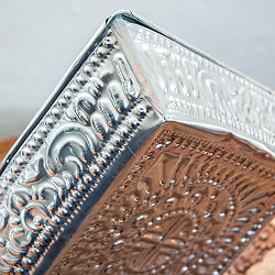 【4個セット】バリのアルミスクエアトレイ 手打ち細工が美しい - 24cm x 24cm - サブ5