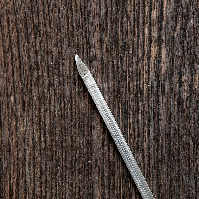 【6本セット】インドの鉄串 約60cm タンドリーチキンやシークケバブに 4 - 先端部分です。尖っているのでご注意。