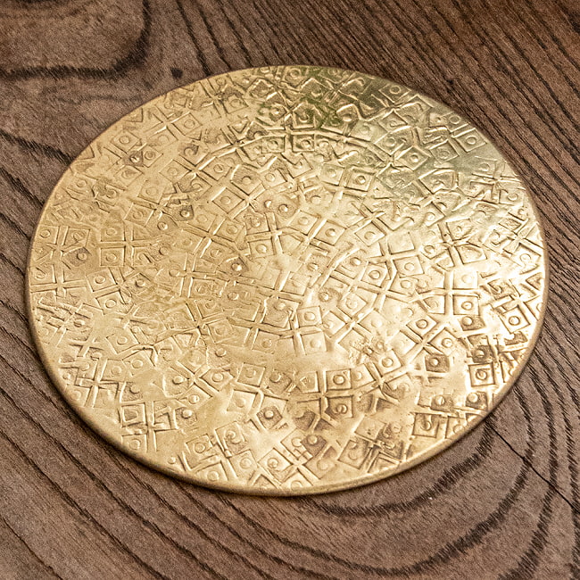 【4個セット】ムスリム職人の手仕事が息づく ブラスコースター ブロックパターン 3 - 真上から見てみました。