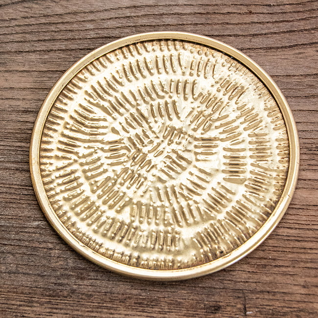 【4個セット】ムスリム職人の手仕事が息づく ブラスコースター 筋目仕上げ 6 - 裏面を見てみました。