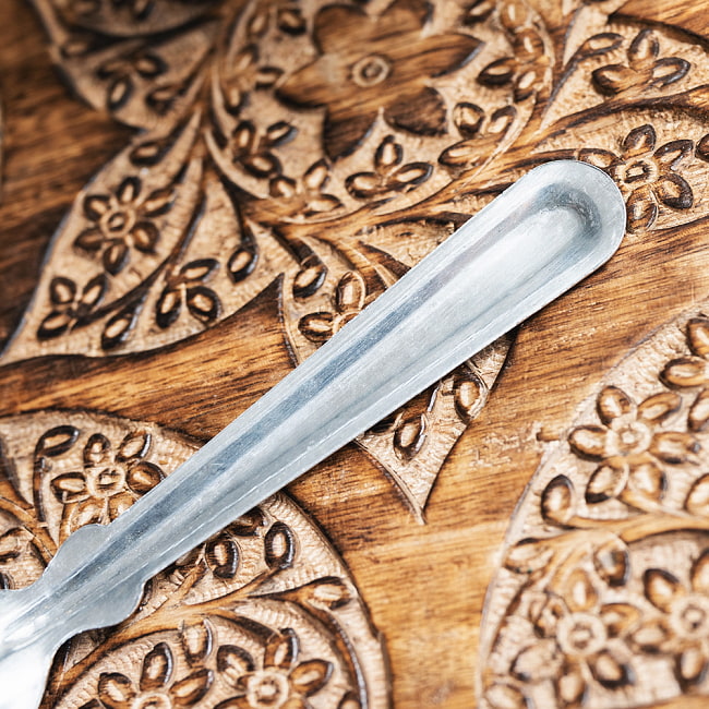 〔120本セット〕無骨さが魅力 タイのアンティークテイストなアルミスプーン〔約17.5cm〕 8 - 拡大写真です