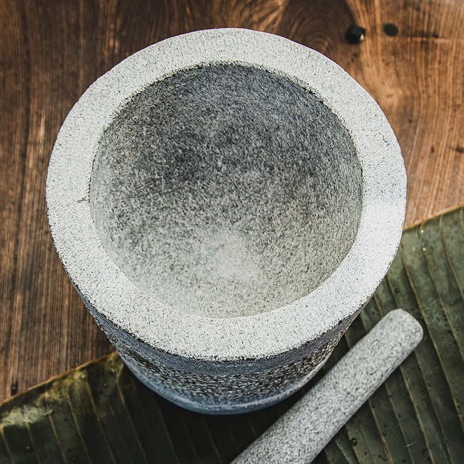 【3個セット】石のマサラ潰し プリミティブなスリランカ製 8 - スパイス類をグリグリと潰せます。