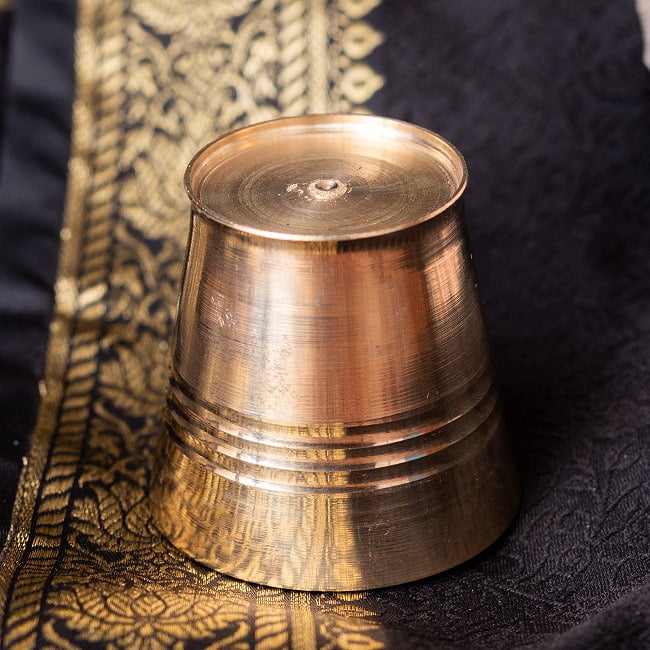 【3個セット】インドの礼拝用 ブラス製 プージャグラス カップ[約4.6cm×約4.9cm] 6 - 側面の拡大写真です
