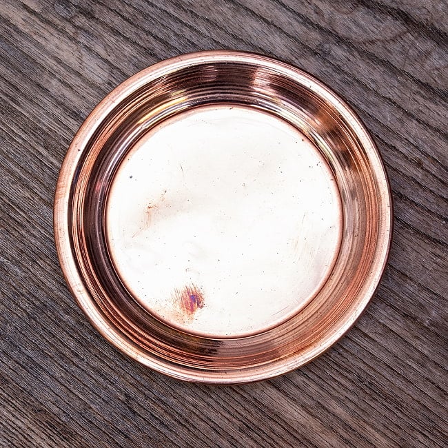 【12個セット】銅仕上げカトリ（小皿）　【直径：約9.5cm】 3 - 横からみてみるとこのような形状をしています。多少の傷や凹みがあります。
