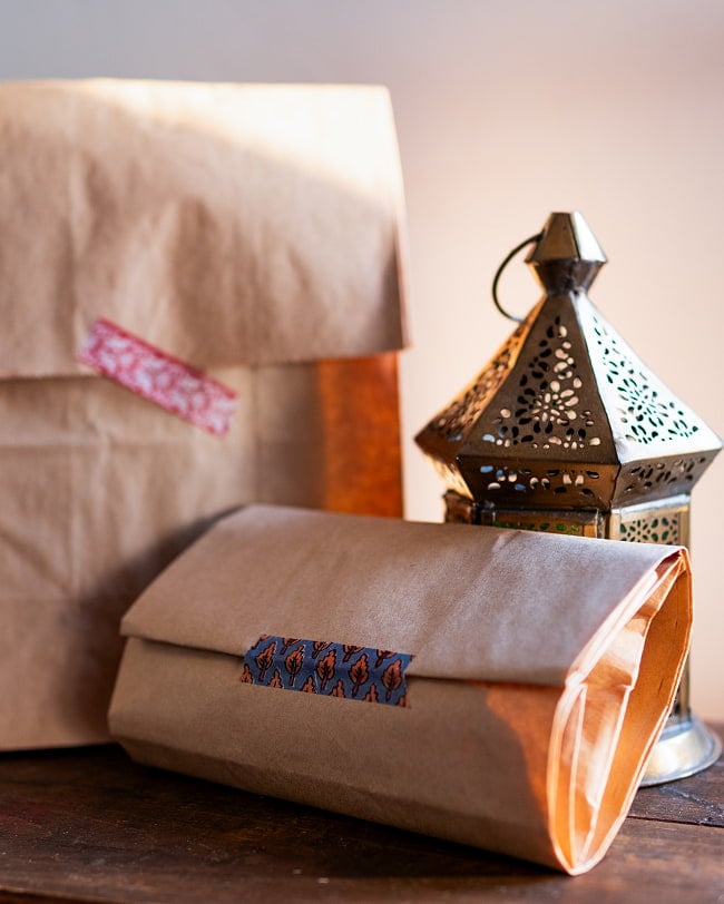 【6個セット】黄色と赤い花-ティラキタオリジナル マスキングテープ 15mm x 10m 7 - 実際の使用例です。ラッピングに使用しても◎