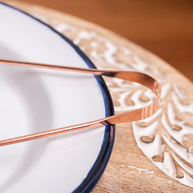 【3個セット】【贈り物にも 個包装対応】 舌の掃除機　タン スクレーパー　本場インドの銅製　ラージタイプ　アーユルヴェーダ式舌磨きへ 9 - この部分を舌に当てます