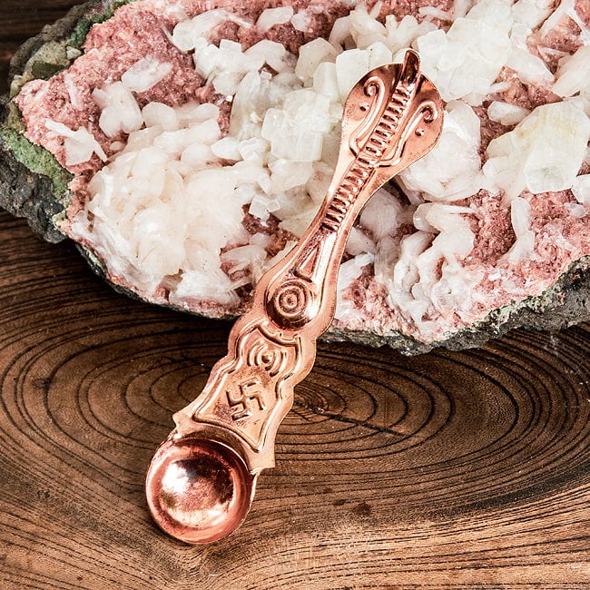 【6個セット】銅製 ナーガとヒンドゥシンボルの礼拝用スプーン 13cm 2 - 礼拝に用いられるスプーンです。