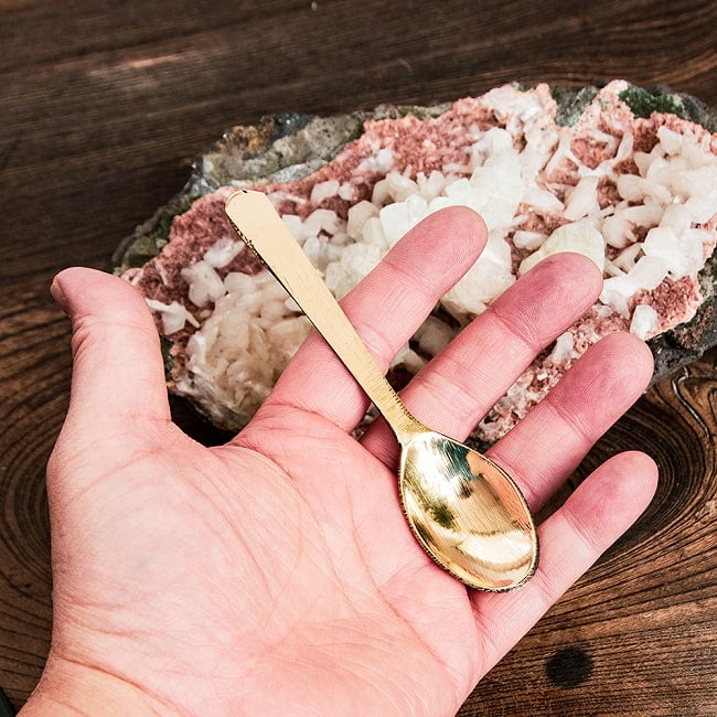 【6個セット】礼拝用 ブラススプーン 長さ：約12.5cm 6 - 手に取るとこれくらいの大きさです。