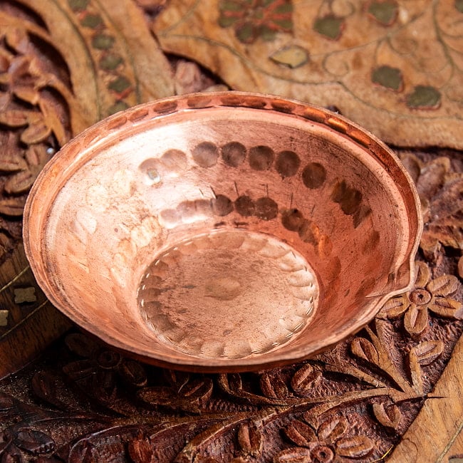 【12個セット】ディヤ Diya - ネパールの銅製 オイルランプ/小皿 直径7.5cm 3 - 槌目模様が美しいですね。