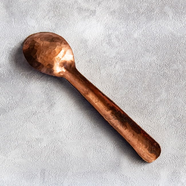 【4本セット】カシミールの重厚な精細彫金 ティースプーン 5 - 裏面の様子。