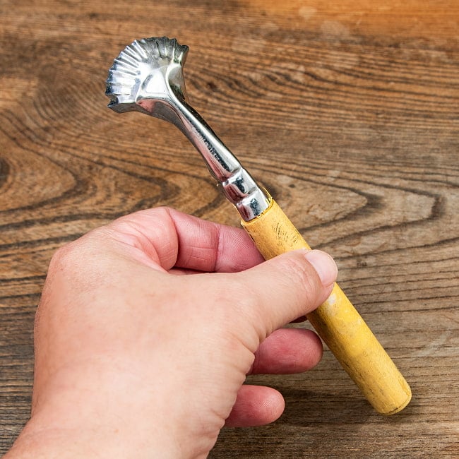 【6個セット】インドネシアのココナッツ削りスプーン 5 - これくらいのサイズ感です。