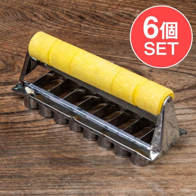 【6個セット】インドネシアのココナッツクッキー「クエ・バンキット」の型 8連の写真