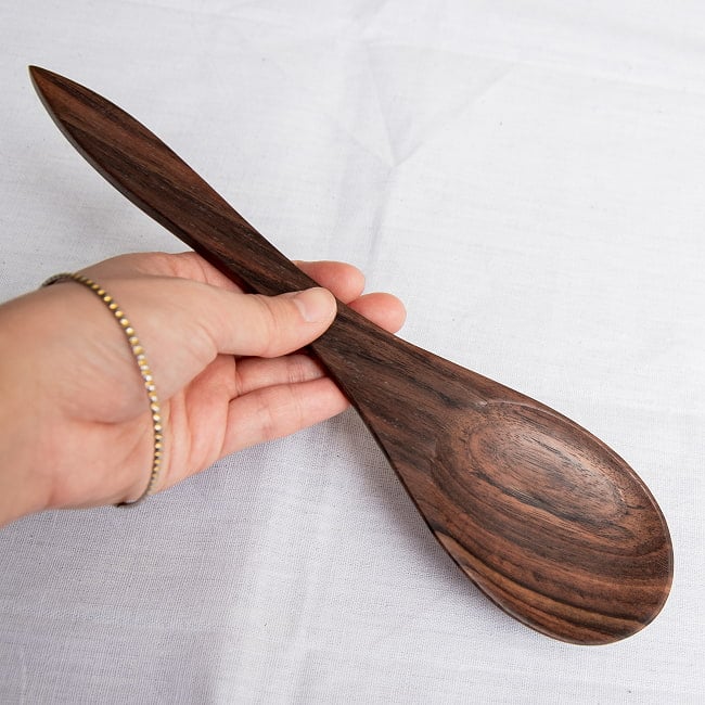 【6個セット】天然木のしゃもじ ライスサーバー 7 - 手に持ってみた感じです。