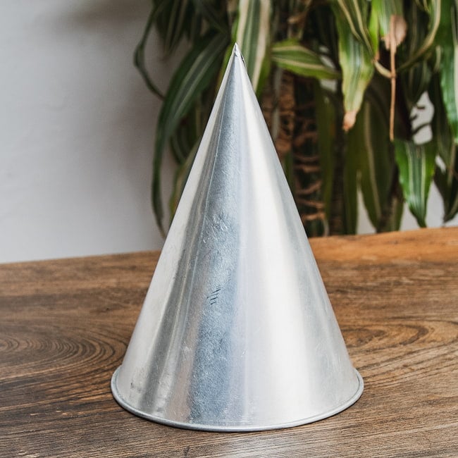 【6個セット】ナシ・トゥンペンの型 インドネシアのお祝いご飯 高さ：17cm 4 - 単体での様子です。