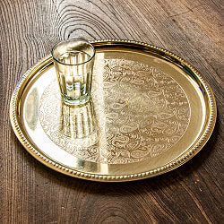 【3個セット】ペイズリー模様が美しい　金色のブラス製ラウンドトレイ 27.5cm - サブ3