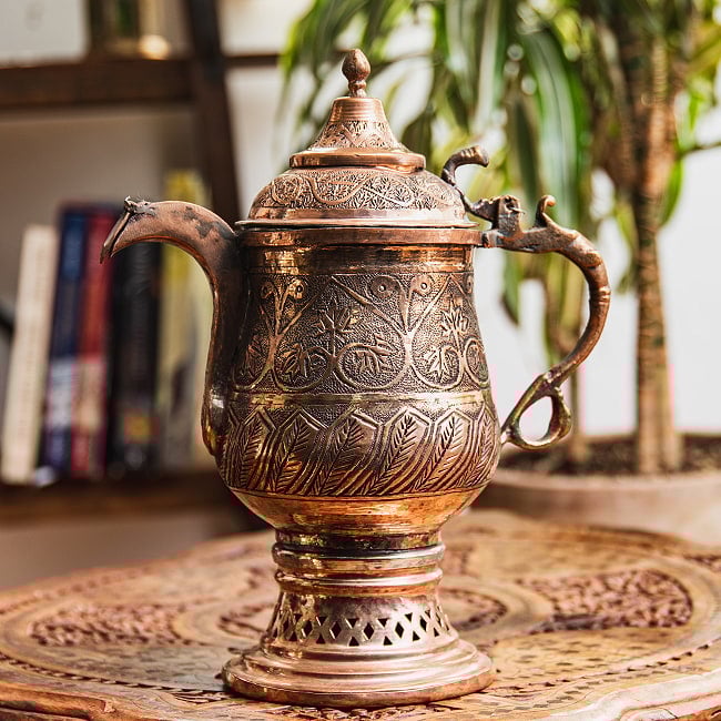 【6個セット】カシミールの重厚な精細彫金 カシミリ サモワール 「カワ」を沸かして楽しむ道具 高さ：30.5cm程度 12 - 絵になるアイテムです。