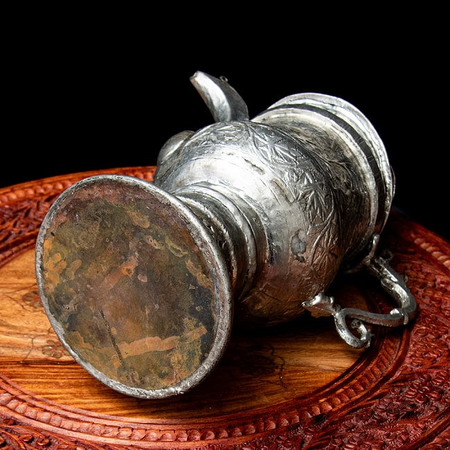 【6個セット】カシミールの重厚な精細彫金 カシミリ サモワール 「カワ」を沸かして楽しむ道具 高さ:27cm程度 10 - 底面を見てみました。