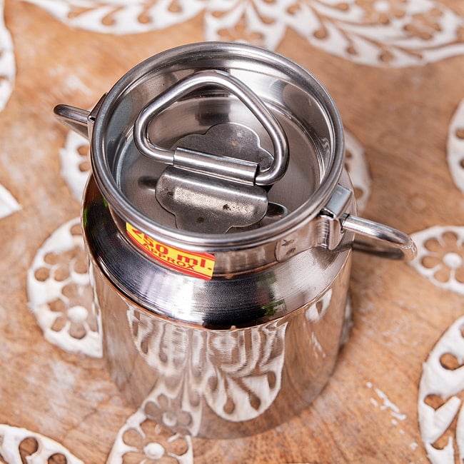 【6個セット】〔約250ml〕取っ手付き　かわいいフォルムのギーポット　ミルク缶　ミルクポット　ステンレス製 9 - 蓋の拡大写真です