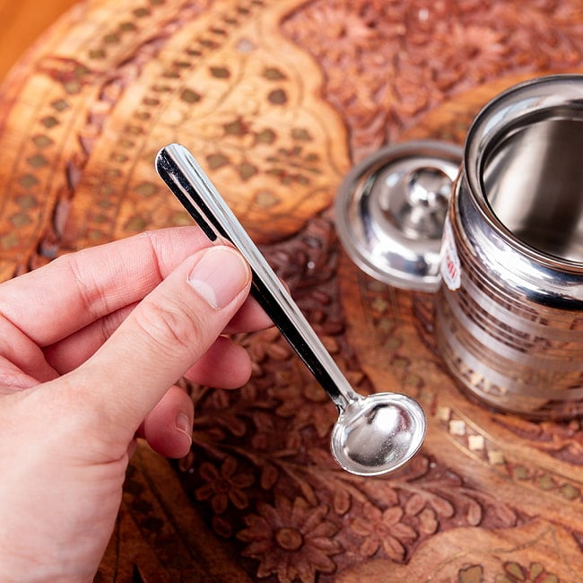 【6個セット】〔約300ml〕レードル付き　シュガーポット　ギーポット　レトロな形にモダンな風合いが魅力　ステンレス製 9 - レードル拡大写真です