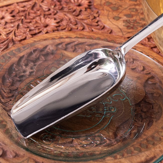 【6個セット】インドの台所から アタ粉スコップ〔約20.5cm〕丈夫なステンレス製 小麦粉 粉物 砂糖などをすくえて便利 4 - 拡大写真です