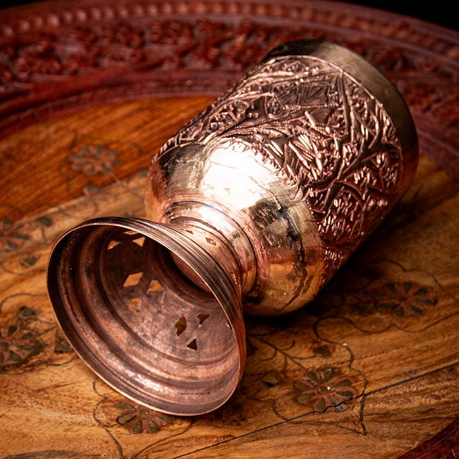 【2個セット】カシミールの重厚な精細彫金 脚付きグラス 高さ：12.5cm程度 6 - 土台部分です。