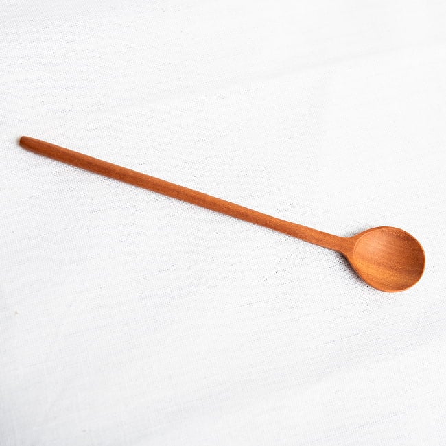 口当たりなめらか!天然木のデザートスプーンの商品写真 2枚目 見やすいように背景を変えた商品の全体像です。