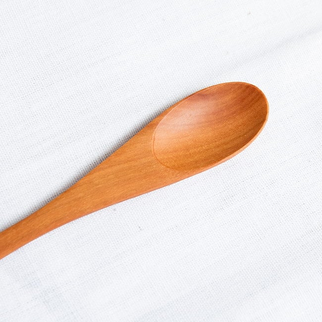 ヘラにもスプーンにも!天然木のフラットスプーン 4 - 先端部分を拡大してみました。