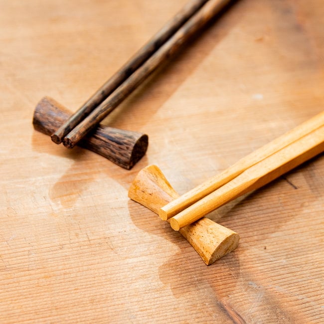 バリのお箸・箸置きセット 6 - 先端部分を拡大してみました。