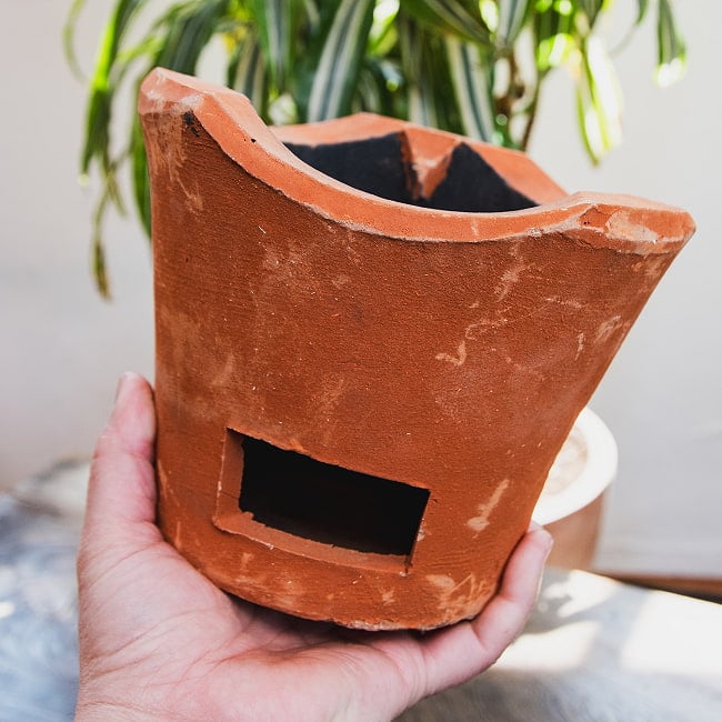 タイの素焼き焜炉「タオ」 ミニコンロ 6 - これくらいのサイズ感です。