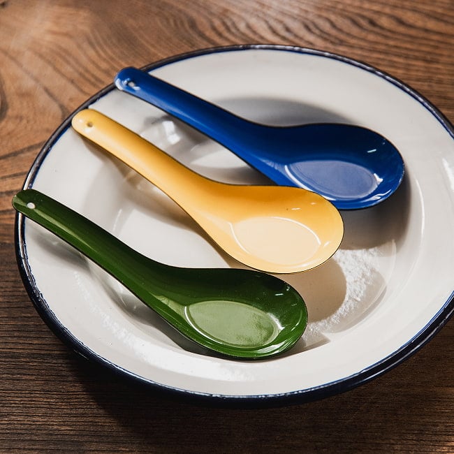 レトロカラーがかわいい！ タイのホーローれんげ 琺瑯 Rabbit ブランド スプーン 4 - 三色展開です。