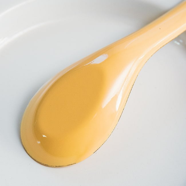 レトロカラーがかわいい！ タイのホーローれんげ 琺瑯 Rabbit ブランド スプーン 6 - 裏面の様子。