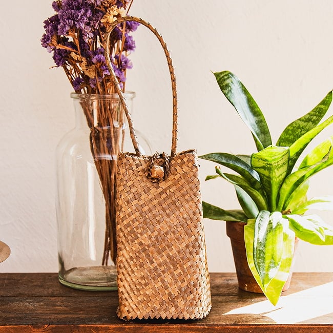 ミニサイズの編みポーチ 天然素材パンダンリーフ製 スマートフォンなどに 12 - 3：ブラウン