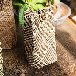 ミニサイズの編みポーチ 天然素材パンダンリーフ製 スマートフォンなどに - サブ5