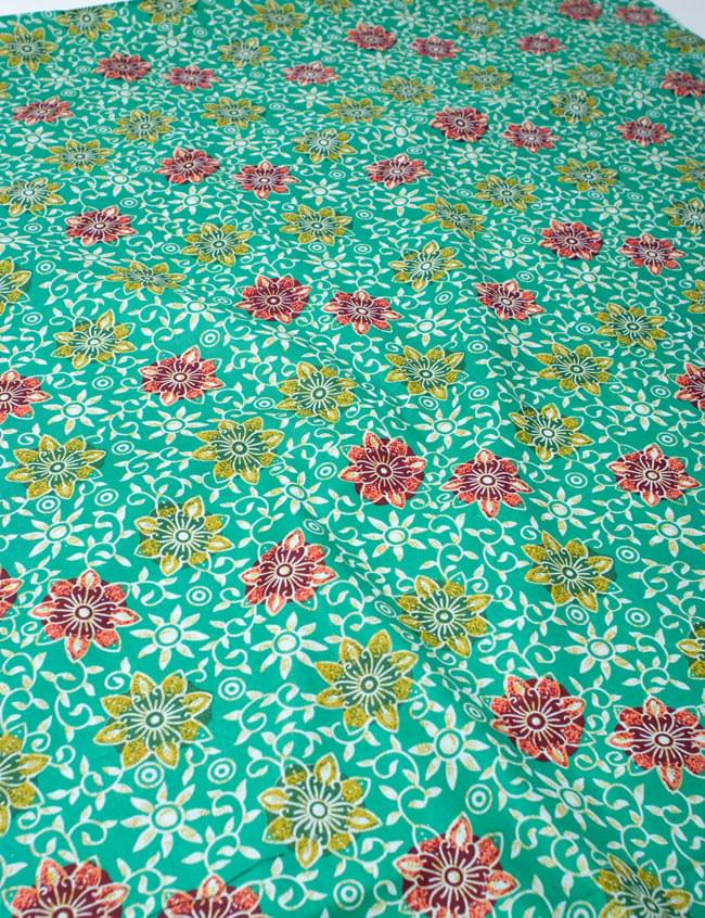 インドネシア　バティック布　本　FLOATING THREADS インドネシア バティック布 本 FLOATING THREADS インドネシア