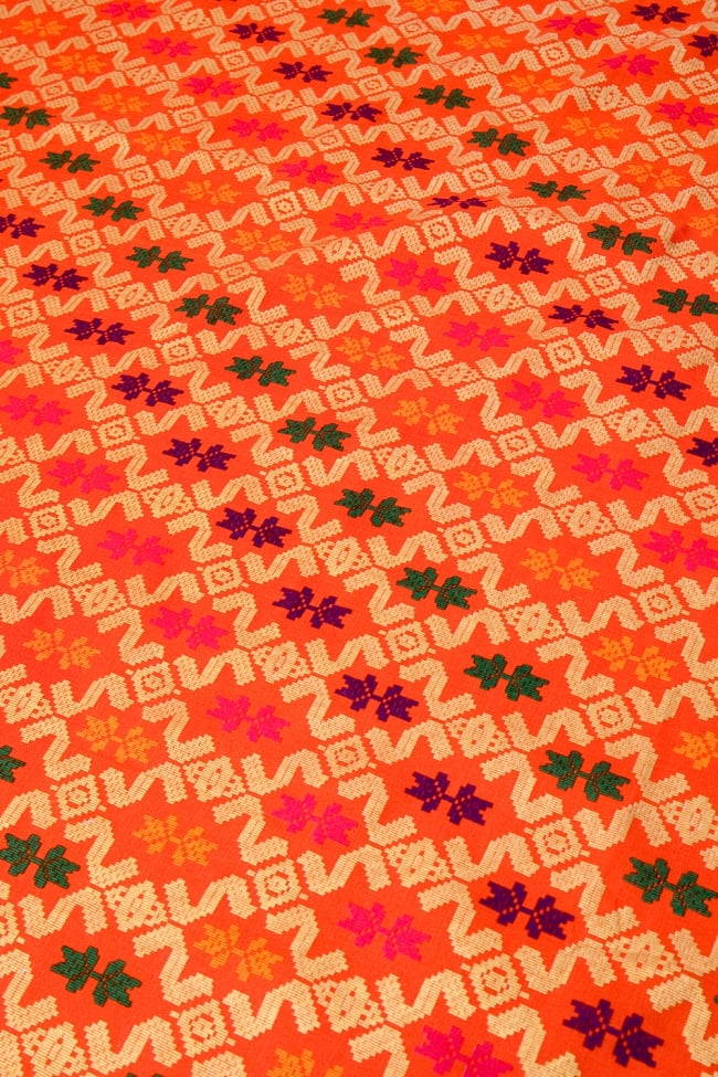 〔185cm*110cm〕インドネシア伝統のコットンバティック - 橙色・伝統模様 3 - 拡大写真です