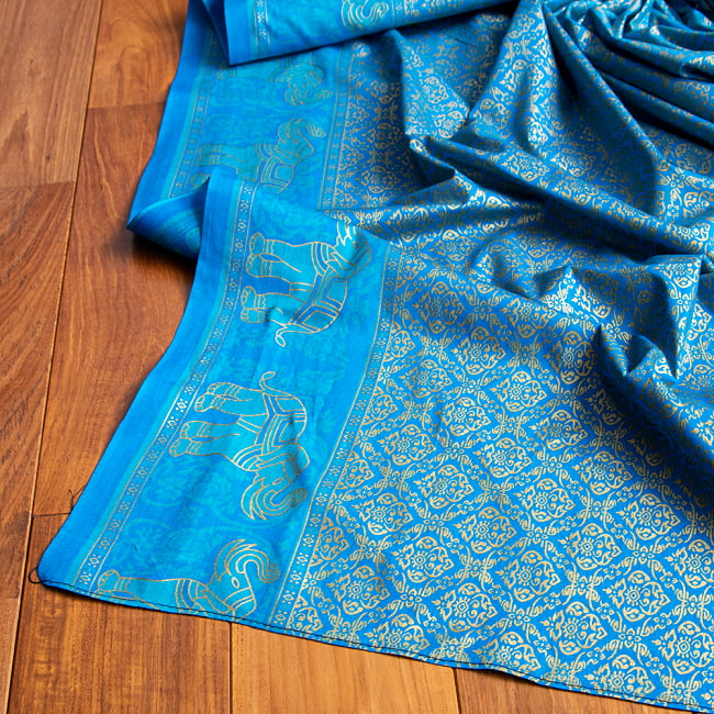 インドネシア伝統模様　ろうけつ染めデザインのレーヨンバティック布〔184cm*111cm〕 5 - フチ部分の拡大写真です
