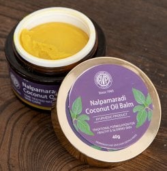 ＡＶＰ　ナルパマラディ　バーム - アーユルヴェーダのオイルと蜜蝋のバーム[Nalpamaradi Balm 40g]