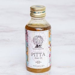 ティラキタ　ピッタ　ボディ　オイル [PITTA Body Oil - Chandanadi Thailam] 100ml