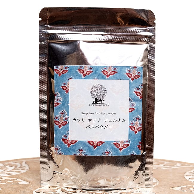 ティラキタ　カツリ サナナ チュルナム　バスパウダー - Kasthuri Snana Choornam 35g 5 - 斜めから撮影しました